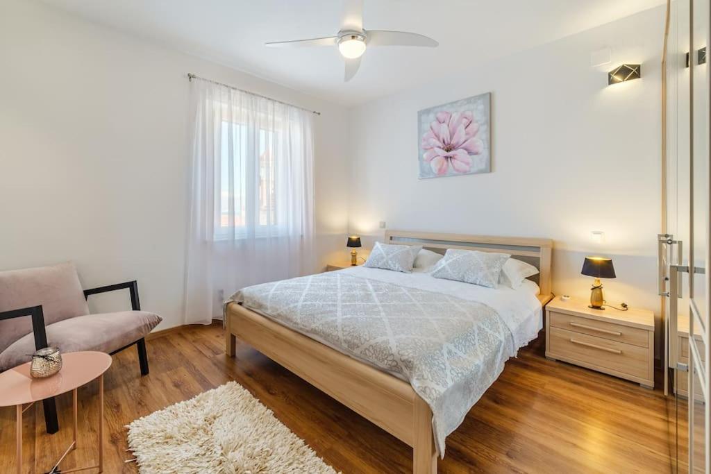 Peters Apartment Sutivan Eksteriør bilde