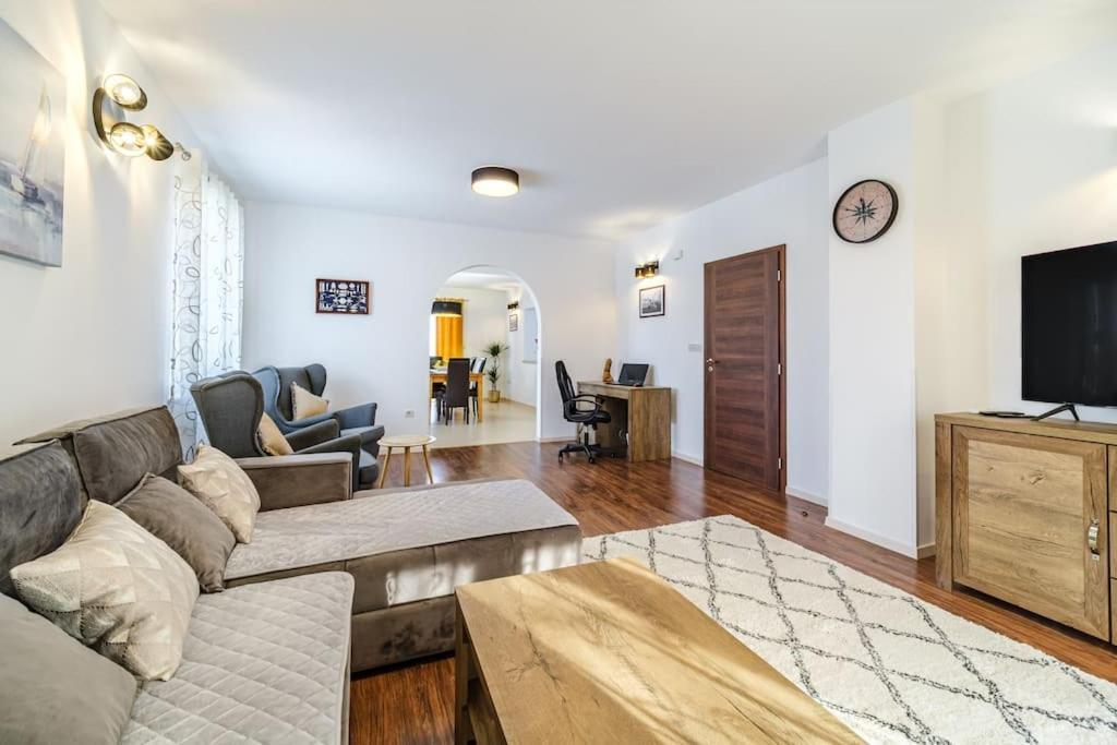 Peters Apartment Sutivan Eksteriør bilde